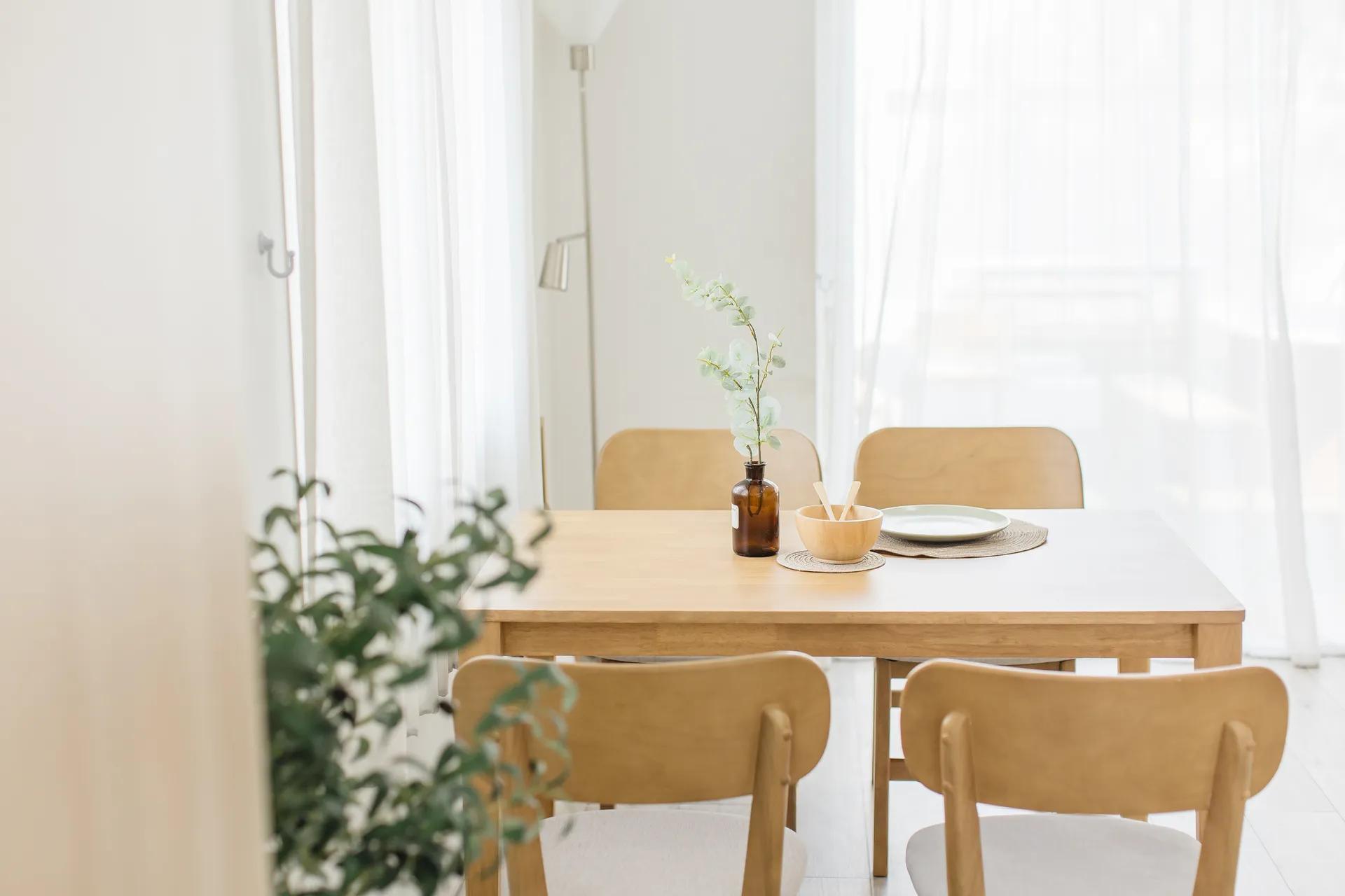 Romp Dining Set