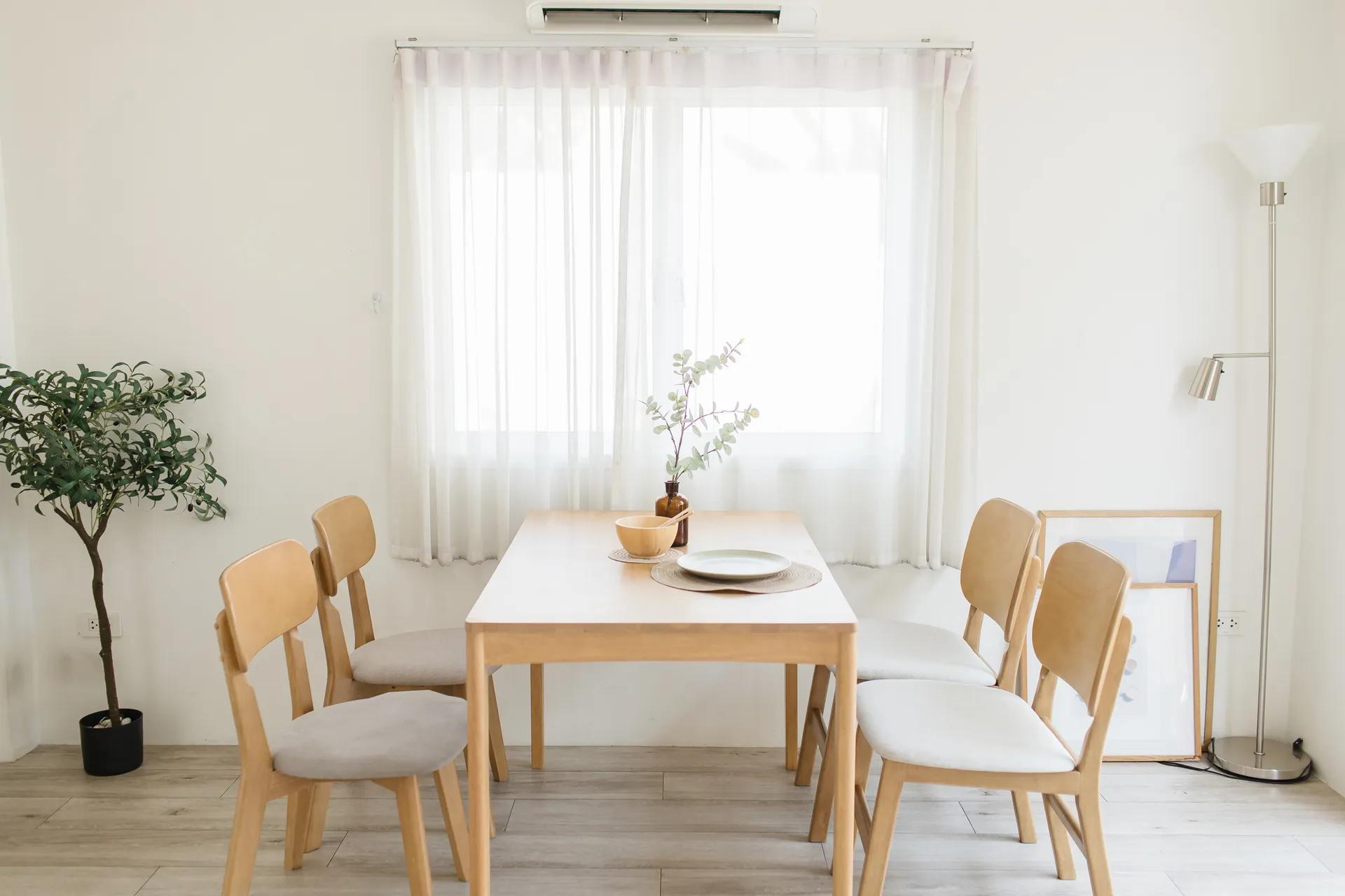 Romp Dining Set