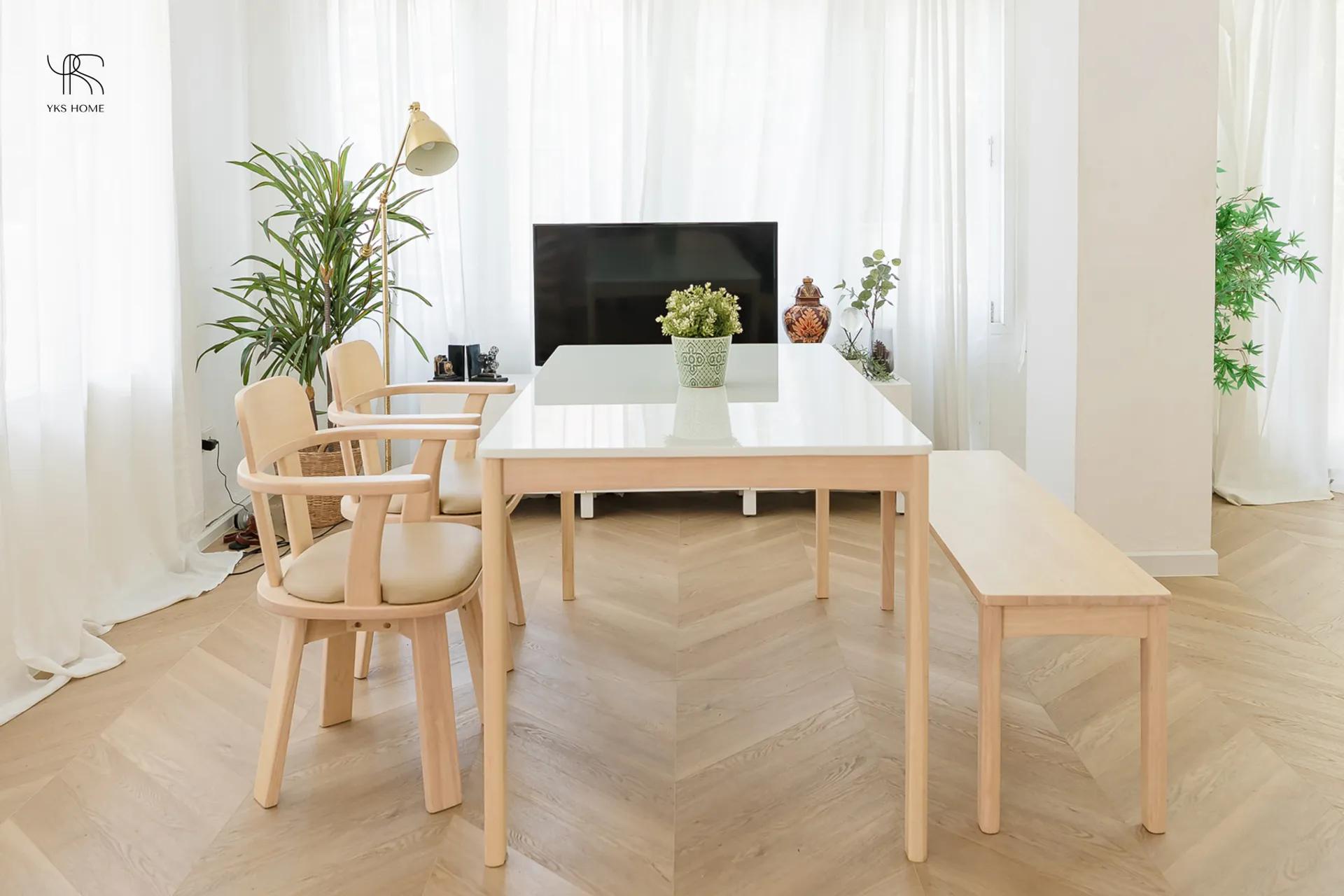 Romp Dining Set