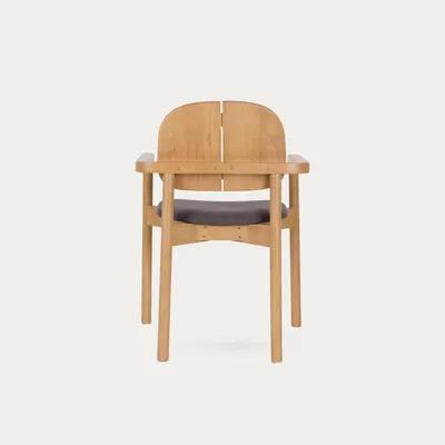 เก้าอี้อาร์มแชร์ Halve